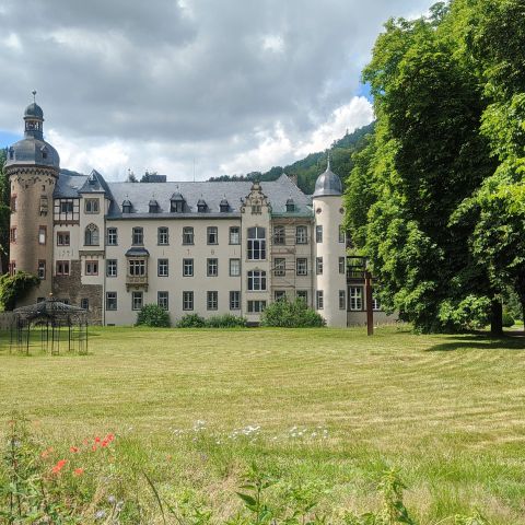 Burg Namedy bei Andernach am Mittelrhein