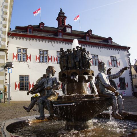 Ratsherrenbrunnen in Linz am Rhein