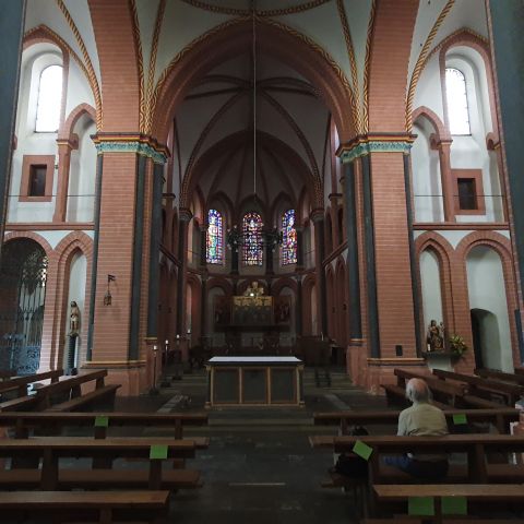 St. Peter in Sinzig am Mittelrhein - Blick auf den Chor